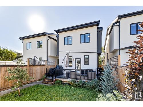 8808 85 Av Nw, Edmonton, AB 