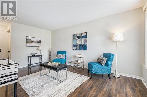 Bright spacious living room - 26 Pearl Street Unit#107, Smiths Falls, ON - Indoor Photo Showing Living Room