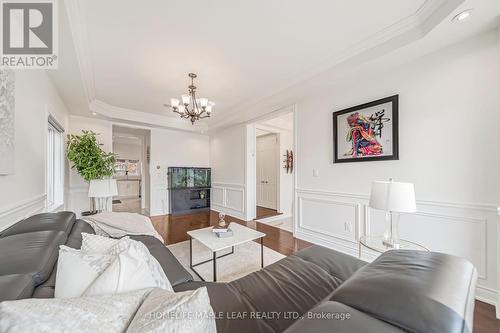 7 Kirkhollow Drive, Brampton, ON - Indoor Photo Showing Living Room