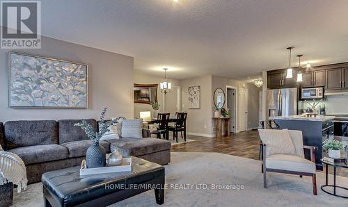 15 Fox Hollow Court, St. Thomas, ON - Indoor Photo Showing Living Room