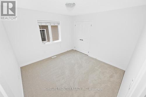 8 Hillcroft Way, Kawartha Lakes, ON - Indoor Photo Showing Other Room