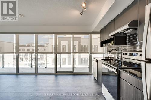 B323 - 1119 Cooke Boulevard, Burlington, ON - Indoor Photo Showing Kitchen