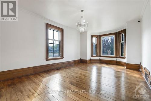 10 Lake Avenue, Carleton Place, ON - Indoor Photo Showing Other Room