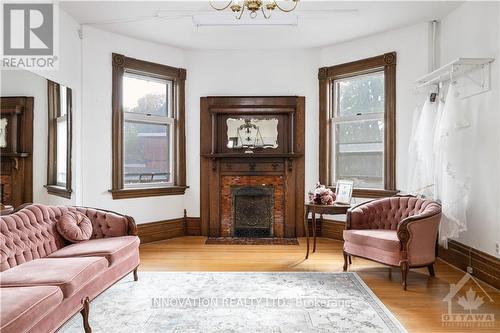 10 Lake Avenue, Carleton Place, ON - Indoor Photo Showing Living Room With Fireplace