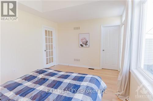 B - 96 Stonehaven Drive, Ottawa, ON - Indoor Photo Showing Bedroom