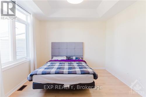 B - 96 Stonehaven Drive, Ottawa, ON - Indoor Photo Showing Bedroom