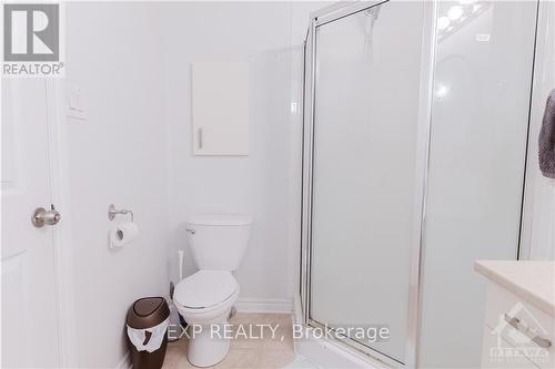 B - 96 Stonehaven Drive, Ottawa, ON - Indoor Photo Showing Bathroom