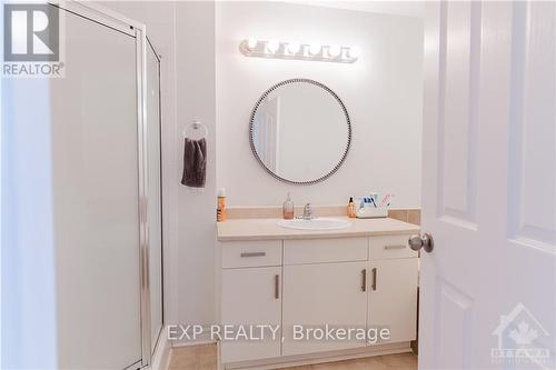 B - 96 Stonehaven Drive, Ottawa, ON - Indoor Photo Showing Bathroom