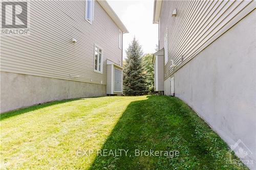 B - 96 Stonehaven Drive, Ottawa, ON - Outdoor