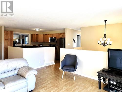 1102 16Th Street, Humboldt, SK - Indoor Photo Showing Living Room