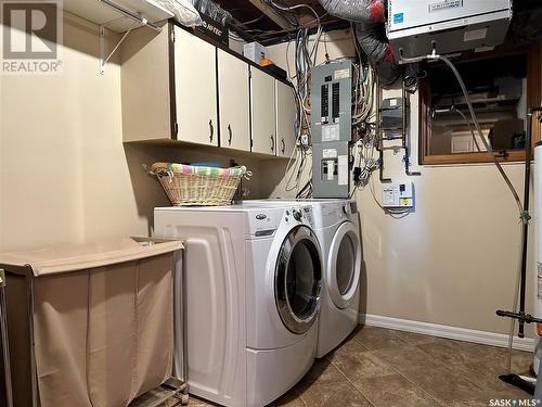 1102 16Th Street, Humboldt, SK - Indoor Photo Showing Laundry Room