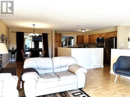 1102 16Th Street, Humboldt, SK - Indoor Photo Showing Living Room