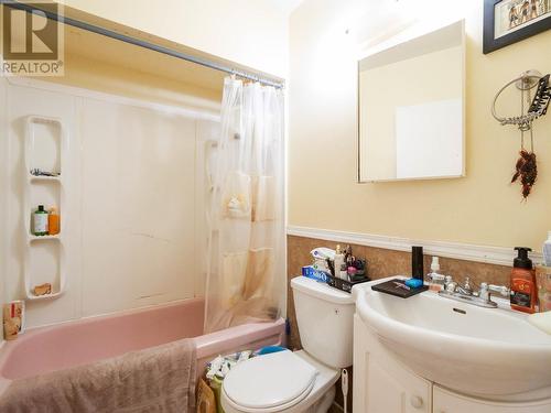 765 Avery Avenue, Quesnel, BC - Indoor Photo Showing Bathroom