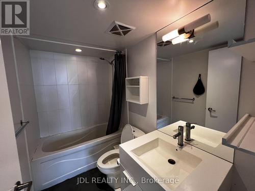 2306 - 25 Capreol Court, Toronto, ON - Indoor Photo Showing Bathroom