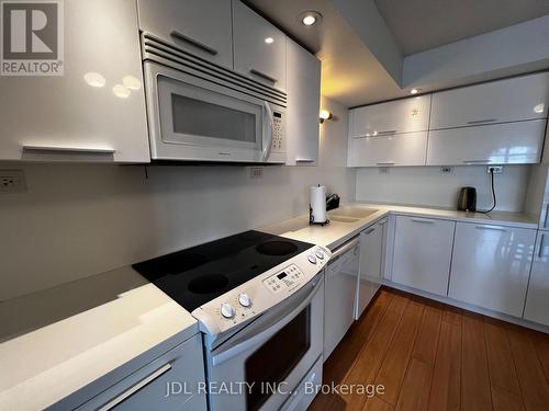 2306 - 25 Capreol Court, Toronto, ON - Indoor Photo Showing Kitchen