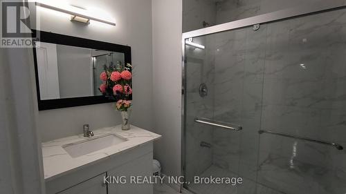 13 Fairfield Avenue, Brampton, ON - Indoor Photo Showing Bathroom