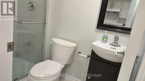 13 Fairfield Avenue, Brampton, ON - Indoor Photo Showing Bathroom