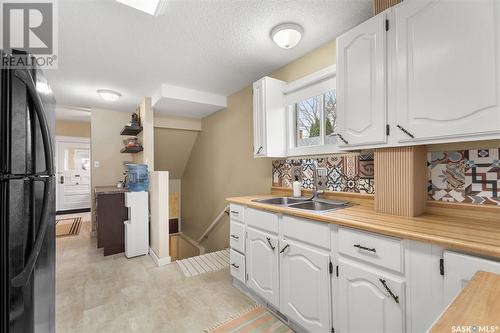 220 Riverside Drive, Prince Albert, SK - Indoor Photo Showing Kitchen With Double Sink