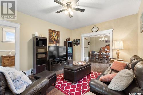 220 Riverside Drive, Prince Albert, SK - Indoor Photo Showing Living Room