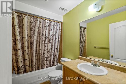 614 Clancy Crescent, Peterborough (Otonabee), ON - Indoor Photo Showing Bathroom