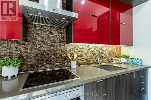 323 - 20 John Street, Toronto, ON - Indoor Photo Showing Kitchen