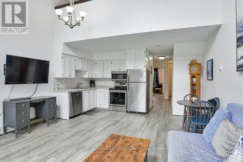 10 - 81 Laguna Parkway N, Ramara, ON - Indoor Photo Showing Kitchen