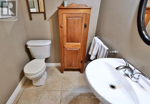 12435 Loyalist Parkway, Prince Edward County, ON - Indoor Photo Showing Bathroom