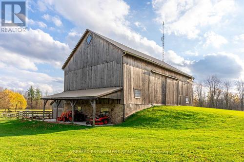 1068 Wyatt Road, Hamilton, ON - Outdoor