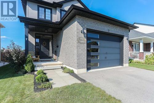 7 Oxford Terrace, St. Thomas, ON - Outdoor With Facade