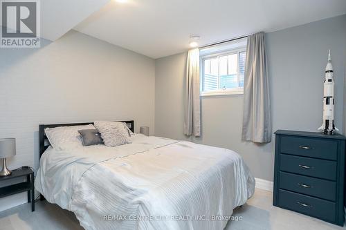 7 Oxford Terrace, St. Thomas, ON - Indoor Photo Showing Bedroom