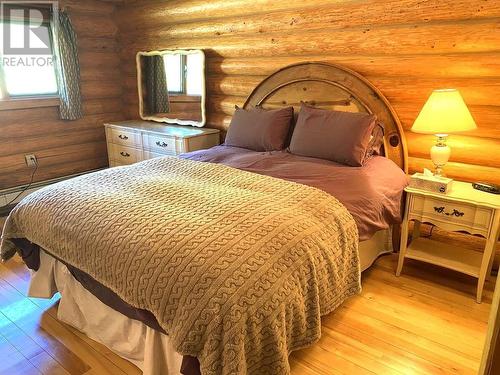 1896 St. Mary Lake Road, Kimberley, BC - Indoor Photo Showing Bedroom