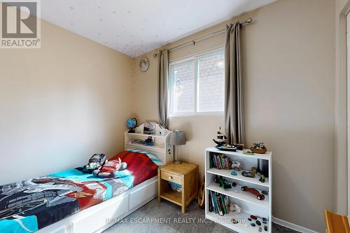 5006 Brady Avenue, Burlington, ON - Indoor Photo Showing Bedroom