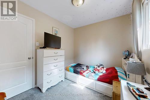 5006 Brady Avenue, Burlington, ON - Indoor Photo Showing Bedroom