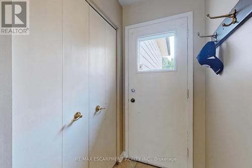 5006 Brady Avenue, Burlington, ON - Indoor Photo Showing Other Room