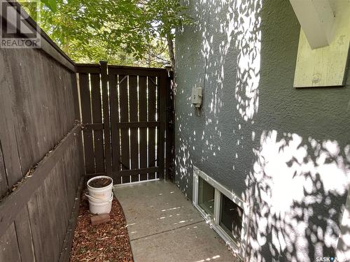 1112 B Avenue N, Saskatoon, SK - Outdoor