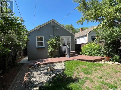 1112 B Avenue N, Saskatoon, SK - Outdoor