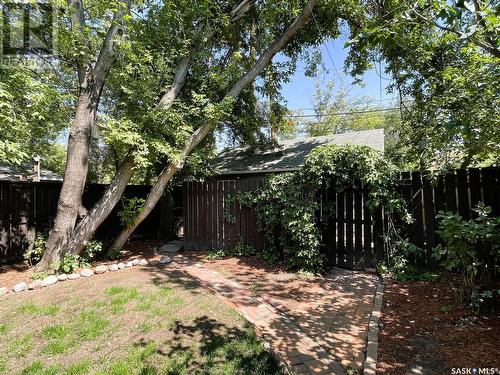 1112 B Avenue N, Saskatoon, SK - Outdoor