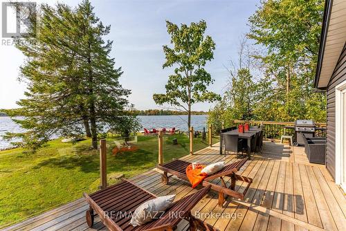 33 Hillcrest Avenue, Kawartha Lakes, ON - Outdoor With Body Of Water With Deck Patio Veranda