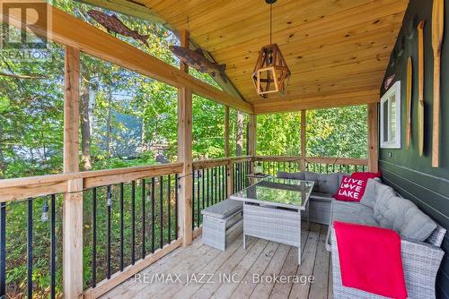 33 Hillcrest Avenue, Kawartha Lakes, ON - Outdoor With Deck Patio Veranda With Exterior