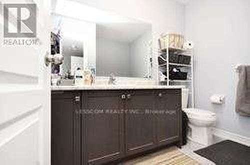 104 Aspen Hills Road, Brampton, ON - Indoor Photo Showing Bathroom