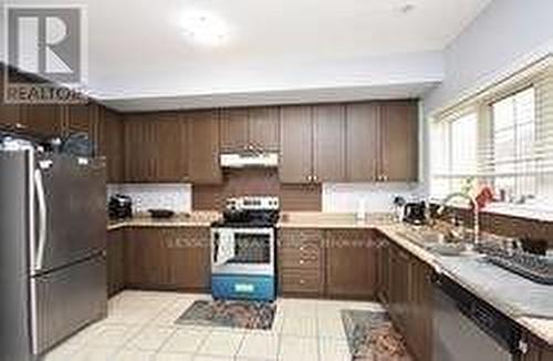 104 Aspen Hills Road, Brampton, ON - Indoor Photo Showing Kitchen