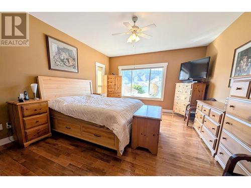 4000 Finnerty Road, Penticton, BC - Indoor Photo Showing Bedroom