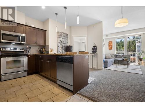 1990 Upper Sundance Drive Unit# 3315, West Kelowna, BC - Indoor Photo Showing Kitchen