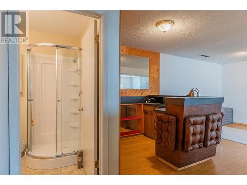 3851 Carnation  Drive, Trail, BC - Indoor Photo Showing Bathroom