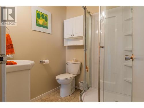 3851 Carnation  Drive, Trail, BC - Indoor Photo Showing Bathroom