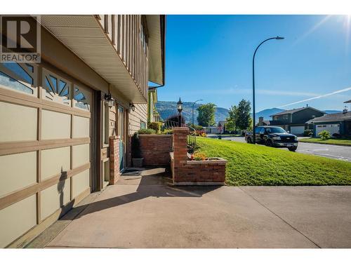 3851 Carnation  Drive, Trail, BC - Outdoor