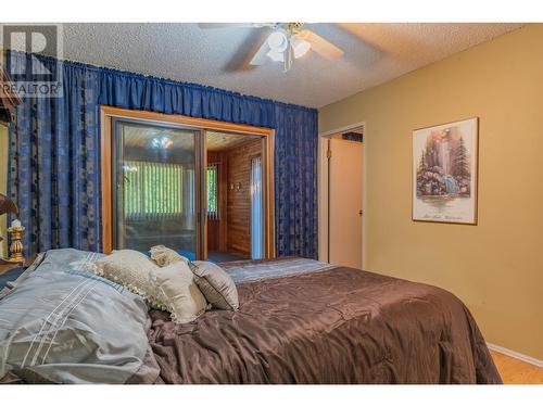 3851 Carnation  Drive, Trail, BC - Indoor Photo Showing Bedroom