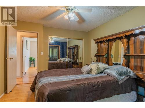 3851 Carnation  Drive, Trail, BC - Indoor Photo Showing Bedroom