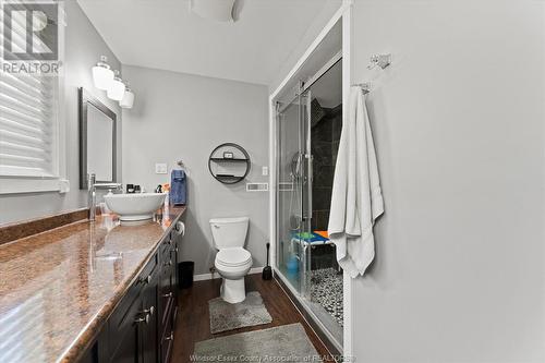 1828 Olive Road, Windsor, ON - Indoor Photo Showing Bathroom