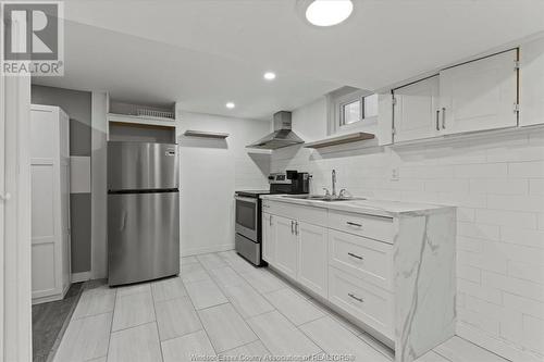 1828 Olive Road, Windsor, ON - Indoor Photo Showing Kitchen